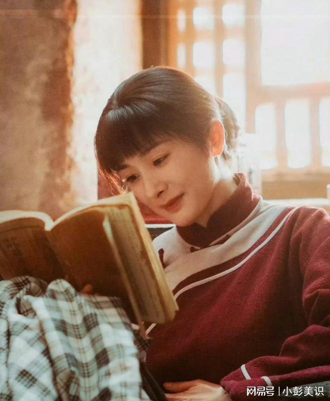 麦同框看清三人穿搭才懂和少女区别开元棋牌试玩这一夜姚晨杨幂赵今(图3)