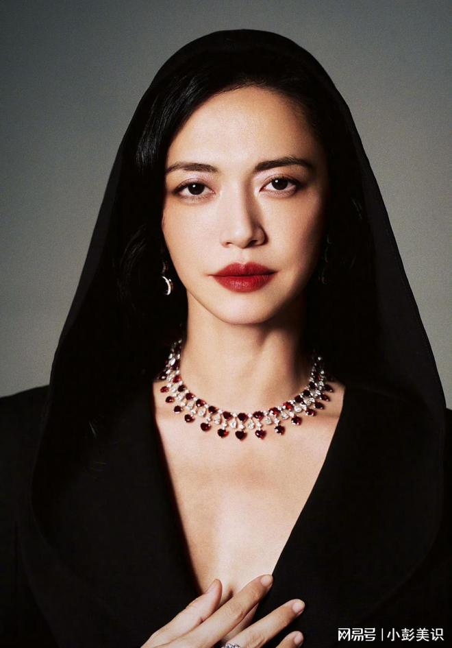 麦同框看清三人穿搭才懂和少女区别开元棋牌试玩这一夜姚晨杨幂赵今(图22)