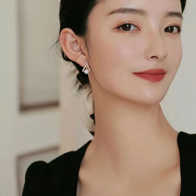 测你最适合哪种首饰？ky开元棋牌脸型自(图22)